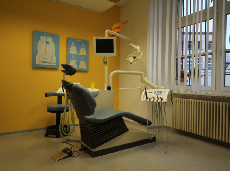 Zahnarztpraxis zu verkaufen 2496 Leipzig - praxisangebote.dental - Zahnmedizinische Praxisbörse