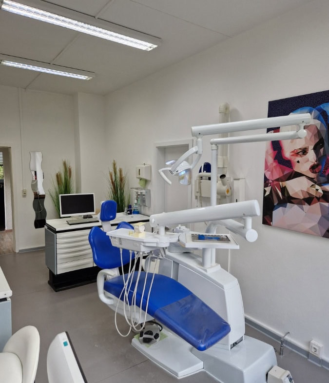 675